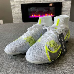 Nike Mercurial Superfly 8 Metallic Silver Volt CV0958-107 Men's Size 11 Cleats